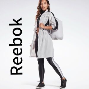 Reebok Oversize Light Gray Long Windbreaker excellent condition